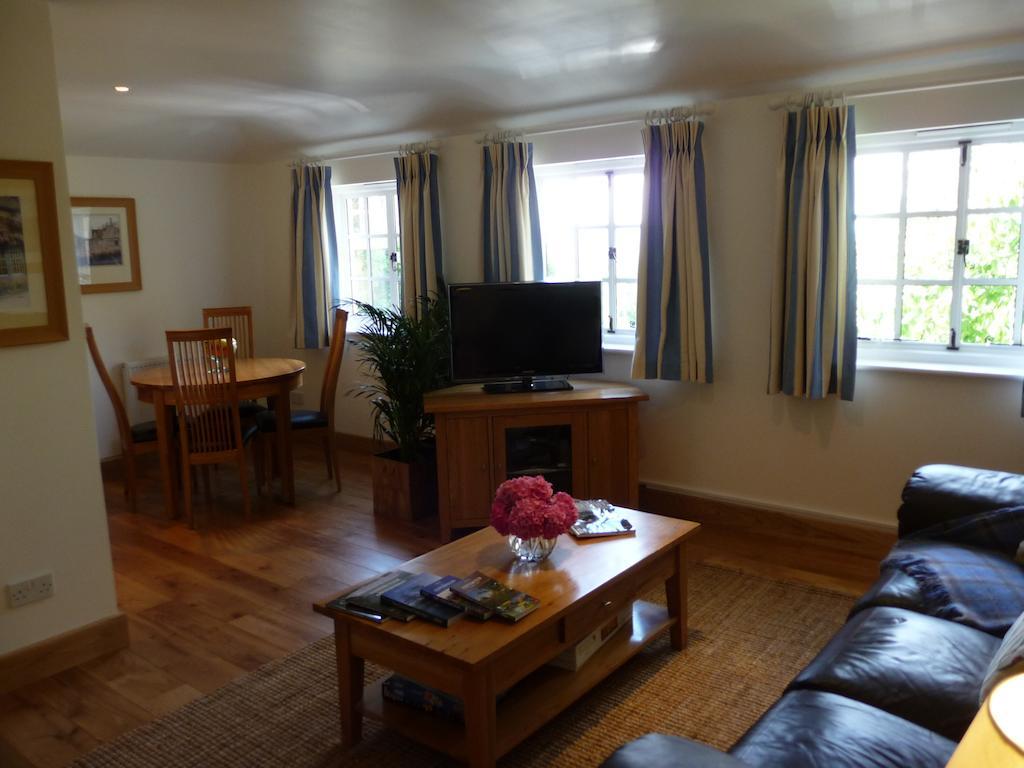 The Apartment At Hillside Lodge Broadway  Ruang foto